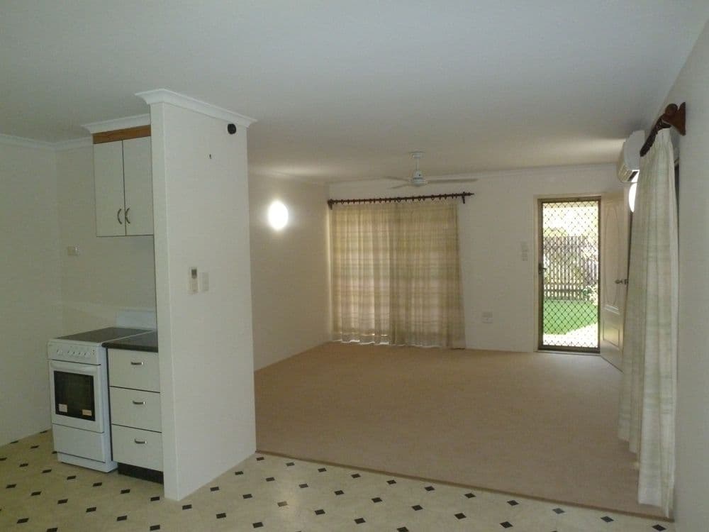 9 Trogolby Street, SOUTH MACKAY QLD 4740, South Mackay - Thumbnail 3