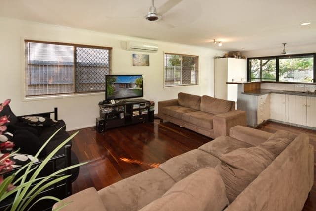 42 Allambi Avenue, BROADBEACH WATERS QLD 4218, Broadbeach Waters - Image 1