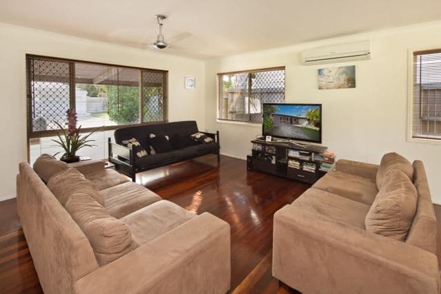 42 Allambi Avenue, BROADBEACH WATERS QLD 4218, Broadbeach Waters - Thumbnail 7