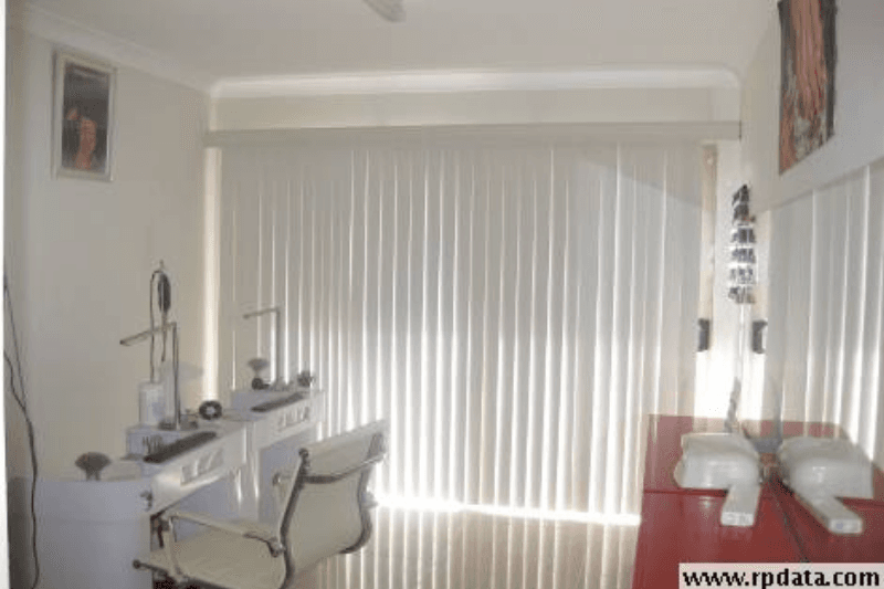 2  Tammar Close, DOOLANDELLA QLD 4077, Doolandella - Thumbnail 4