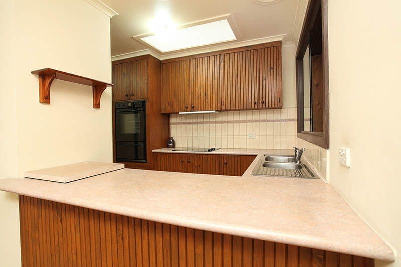 11 Rowan Drive, KEALBA VIC 3021, Kealba - Thumbnail 2