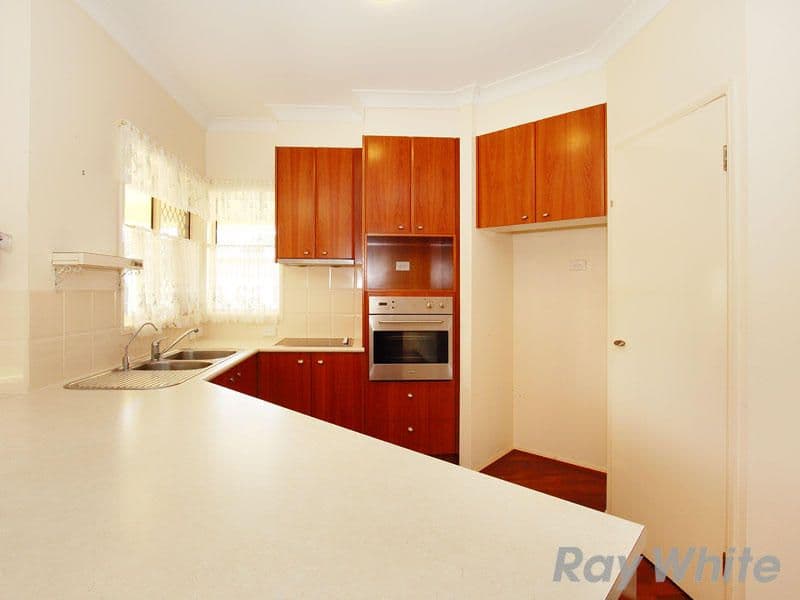 4 King Parrot Court, CASHMERE QLD 4500, Cashmere - Thumbnail 2