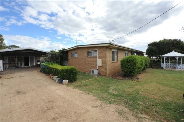 12 Asaro Street, KINGSTHORPE QLD 4400, Kingsthorpe - Thumbnail 2