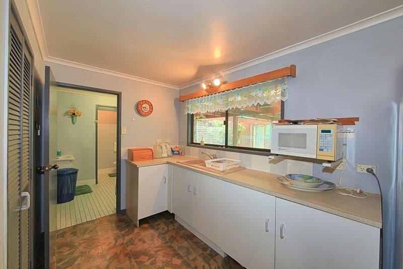 42 First Avenue, WOODGATE QLD 4660, Woodgate - Thumbnail 2