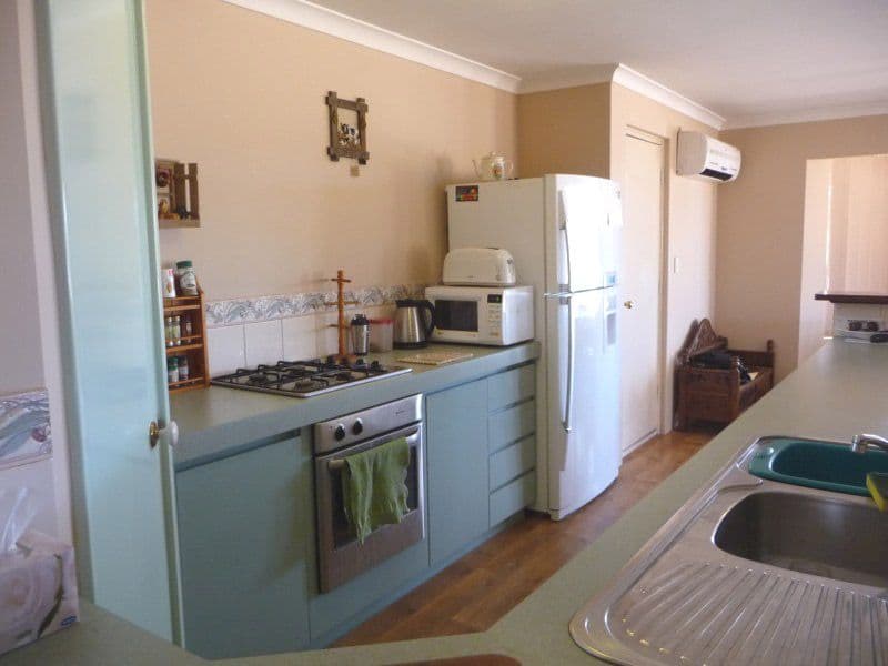 182 Ashmere Drive, BULLSBROOK WA 6084, Bullsbrook - Thumbnail 3