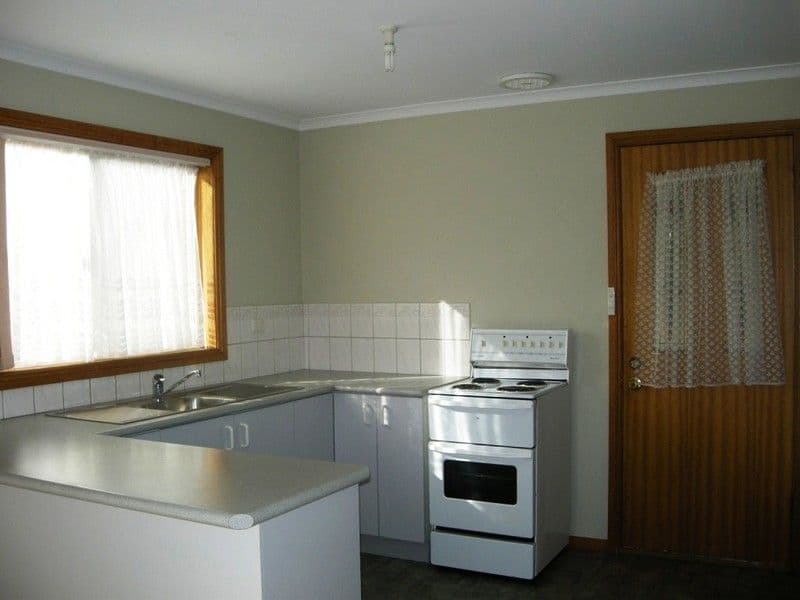 2/22 Camira Street, NEWNHAM TAS 7248, Newnham - Thumbnail 2