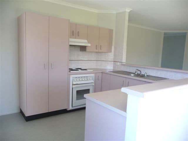5 Oaklands Court, GLENVALE QLD 4350, Glenvale - Thumbnail 6