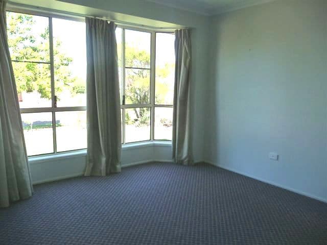 5 Oaklands Court, GLENVALE QLD 4350, Glenvale - Thumbnail 7
