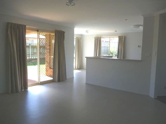 5 Oaklands Court, GLENVALE QLD 4350, Glenvale - Thumbnail 3