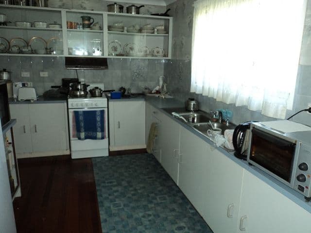 6 Sleipner Street, MOUNT ARCHER QLD 4701, Mount Archer - Thumbnail 3