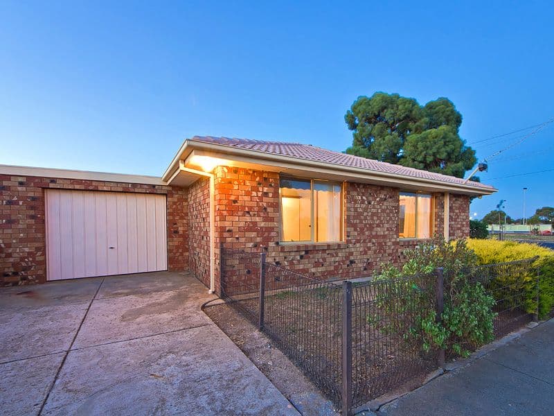 93 Mossfiel Drive, HOPPERS CROSSING VIC 3029, Hoppers Crossing - Thumbnail 2