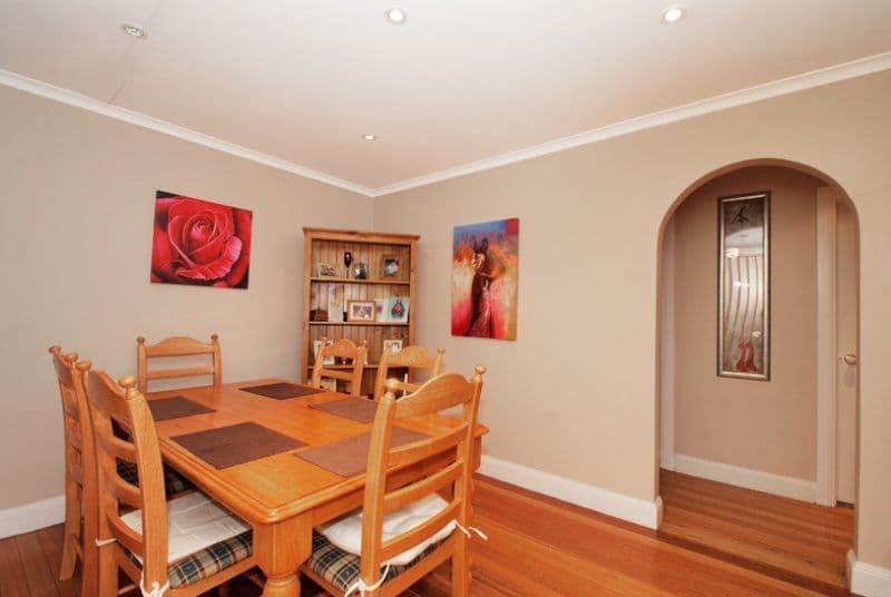 21 McFarlane Crescent, EPPING VIC 3076, Mittagong - Thumbnail 2