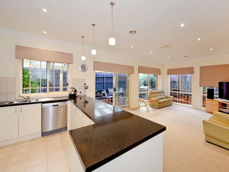 70 Medway Street, BOX HILL NORTH VIC 3129, Box Hill North - Thumbnail 3
