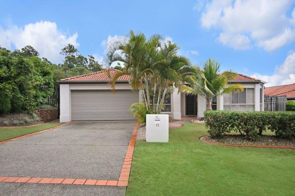 15 Bedford Crescent, MUDGEERABA QLD 4213, Mudgeeraba - Thumbnail 2