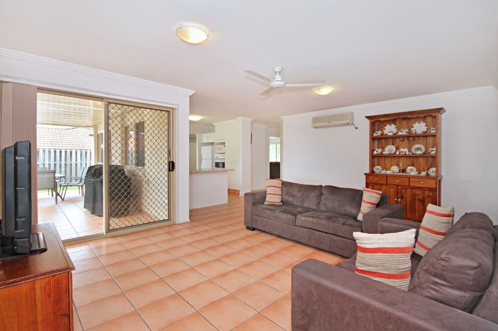 15 Bedford Crescent, MUDGEERABA QLD 4213, Mudgeeraba - Thumbnail 7
