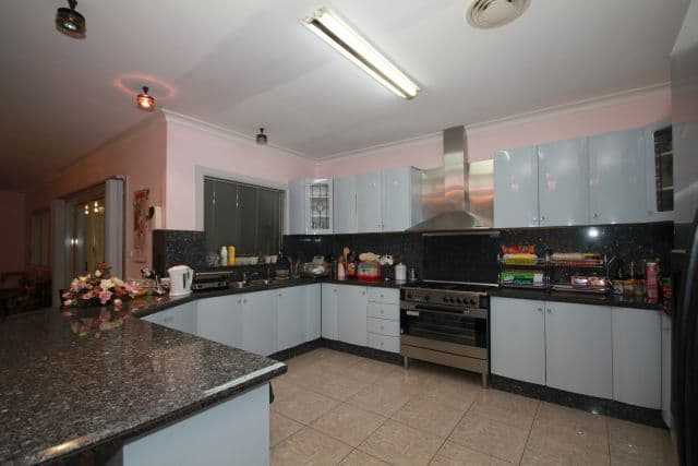 12A Haig Avenue, GEORGES HALL NSW 2198, Georges Hall - Thumbnail 3