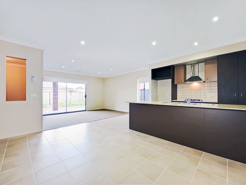 12 Brookwood Street, TARNEIT VIC 3029, Tarneit - Thumbnail 6