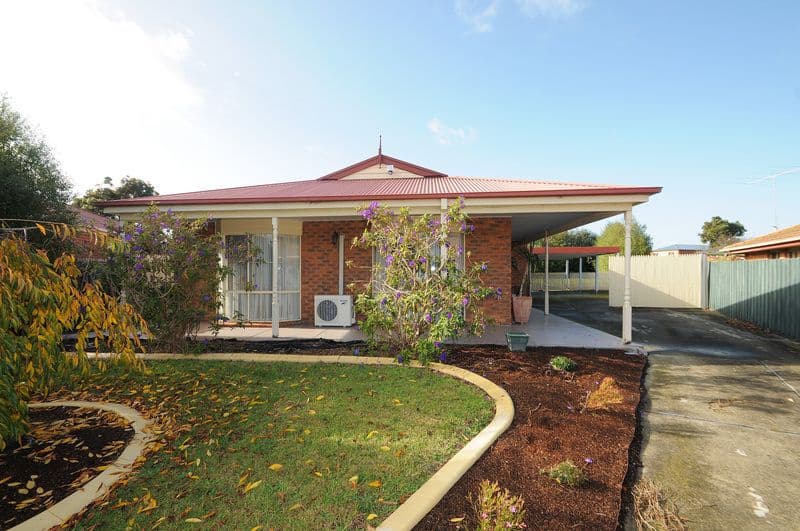 10 Leffern Court, CARRUM DOWNS VIC 3201, Carrum Downs - Thumbnail 2