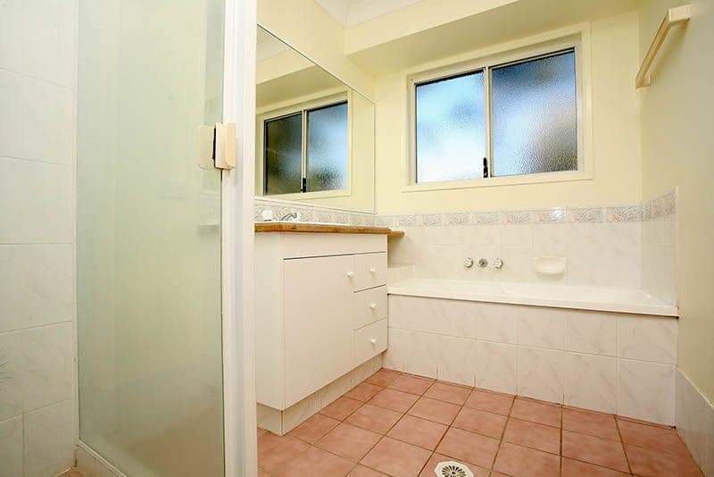 16 Tenterfield Place, FOREST LAKE QLD 4078, Forest Lake - Thumbnail 8