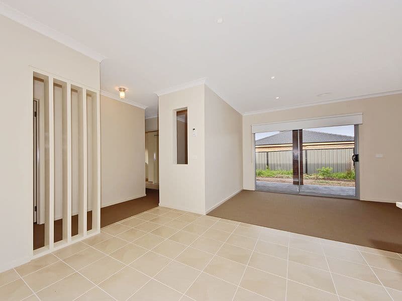 12 Brookwood Street, TARNEIT VIC 3029, Tarneit - Thumbnail 3
