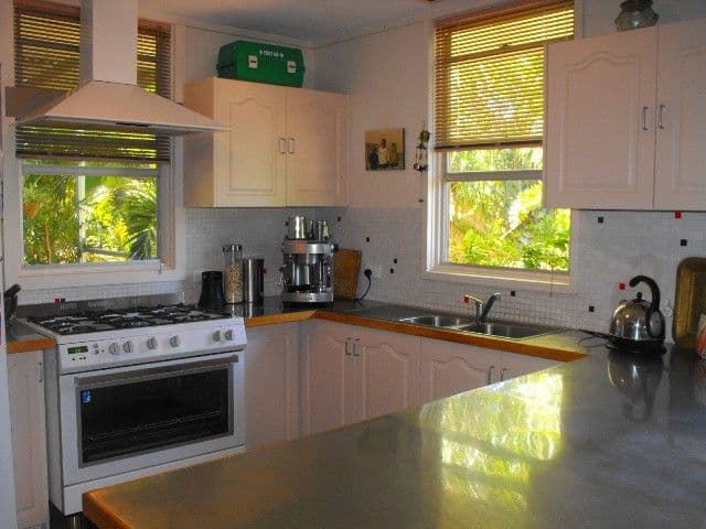 18 Craggs Court, CARNARVON WA 6701, Carnarvon - Thumbnail 2