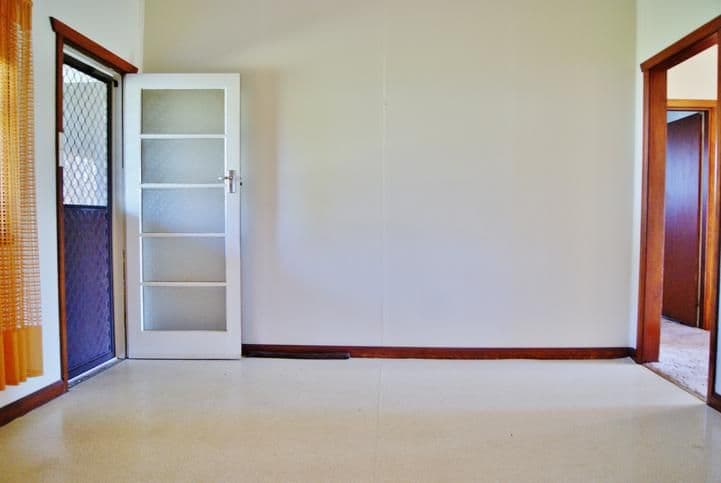 8 Currawong Street, YOUNG NSW 2594, Young - Thumbnail 4