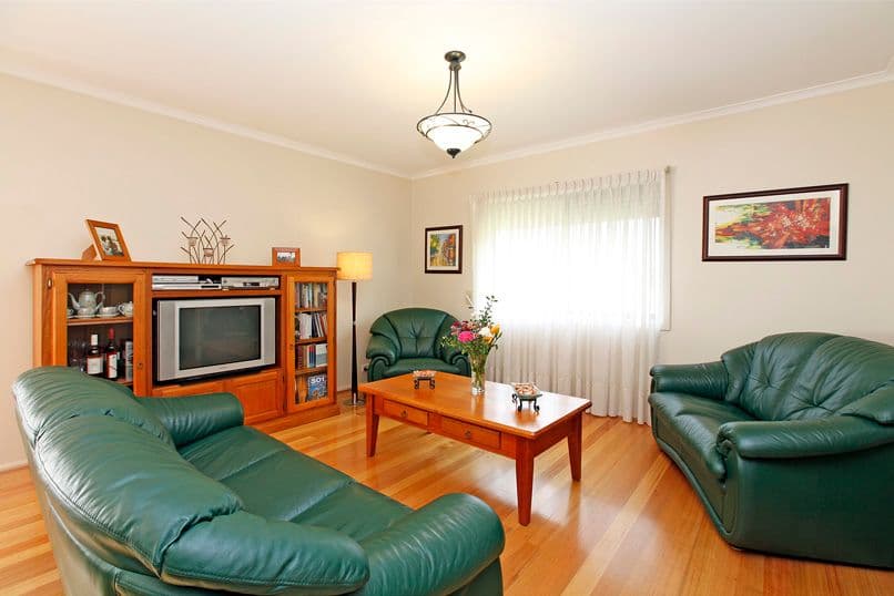 33 Barwon Avenue, RESERVOIR VIC 3073, Reservoir - Thumbnail 3