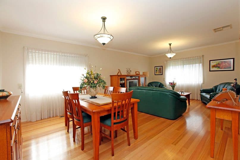33 Barwon Avenue, RESERVOIR VIC 3073, Reservoir - Thumbnail 4