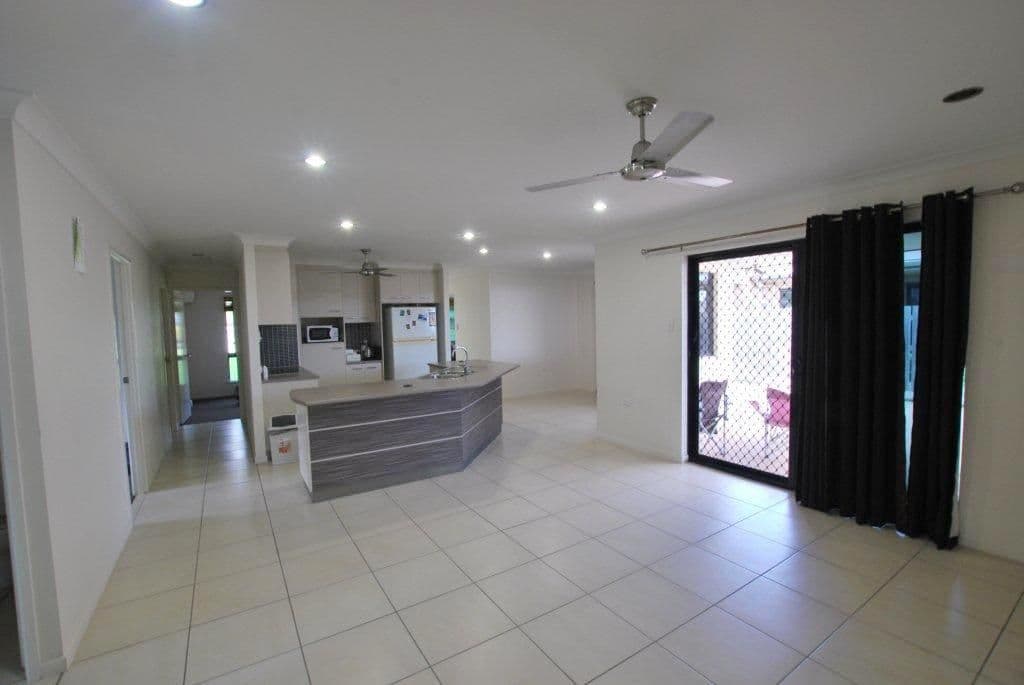 22 Kristy Crescent, EIMEO QLD 4740, Eimeo - Thumbnail 5