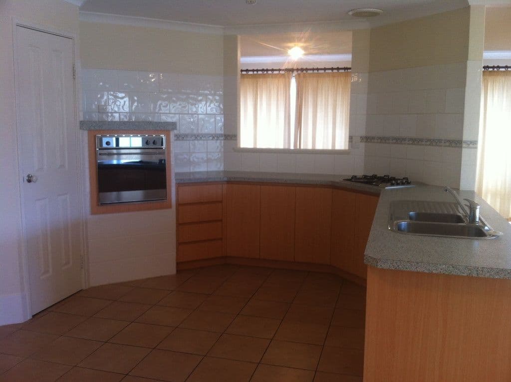 25 Liesham Court, BALDIVIS WA 6171, Baldivis - Thumbnail 2