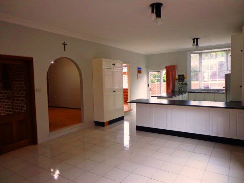 5 Falmer Street, ABBOTSBURY NSW 2176, Abbotsbury - Thumbnail 4