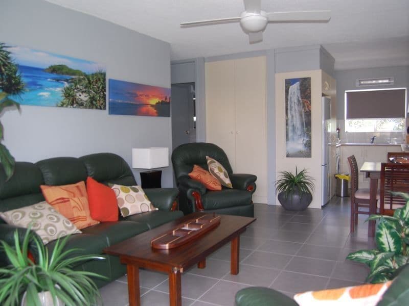 63 Stapylton Street, COOLANGATTA QLD 4225, Coolangatta - Thumbnail 4