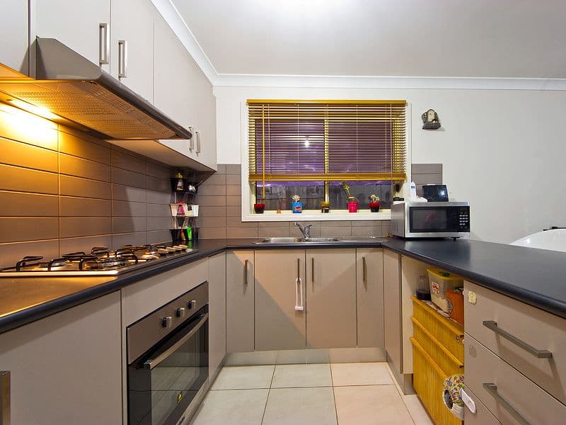 9 Bronson Circuit, HOPPERS CROSSING VIC 3029, Hoppers Crossing - Thumbnail 2
