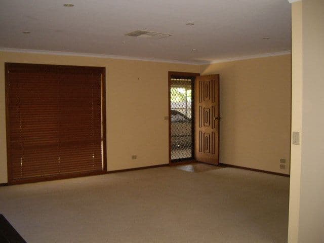 4 Colonel Court, ECHUCA VIC 3564, Echuca - Thumbnail 2