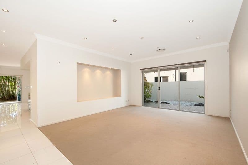 26 'The Inner Circle' 145 Palm Meadows Drive, CARRARA QLD 4211, Carrara - Thumbnail 4