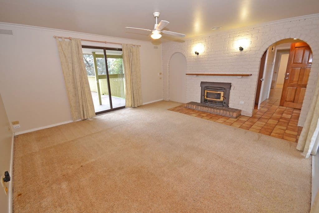 1 Hale Avenue, MOUNT CLEAR VIC 3350, Mount Clear - Thumbnail 2