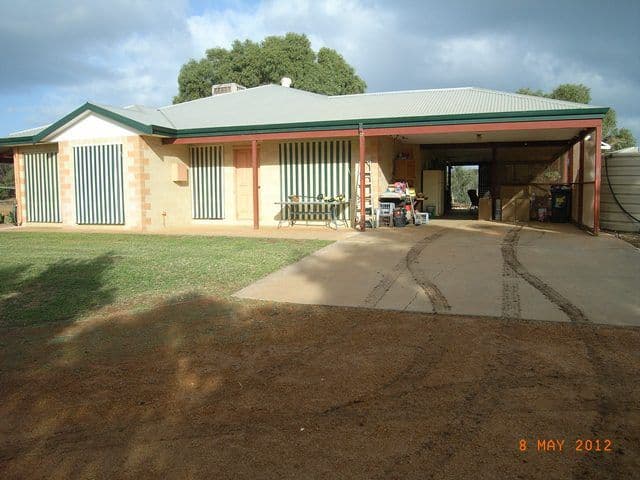 22 Bonniefield East Road, DONGARA WA 6525, Dongara - Thumbnail 4