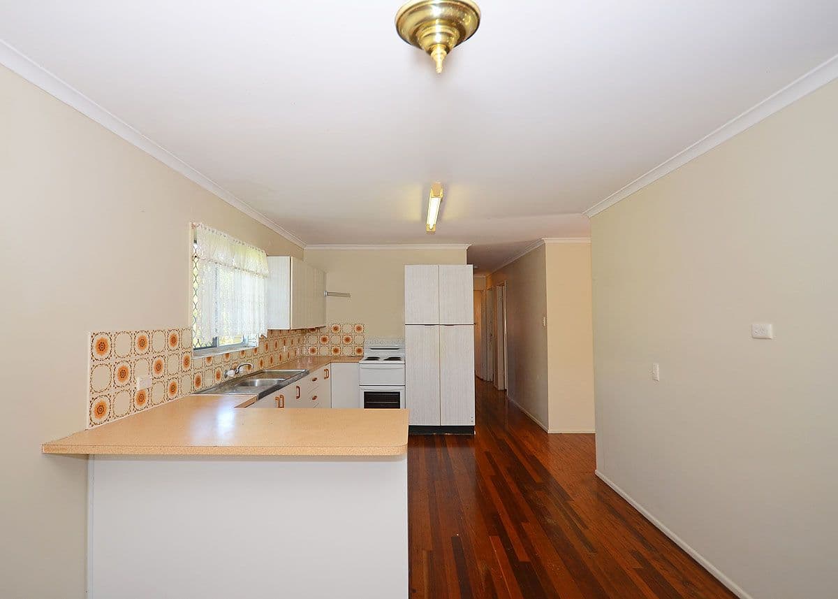 387 Boat Harbour Drive, SCARNESS QLD 4655, Scarness - Thumbnail 6