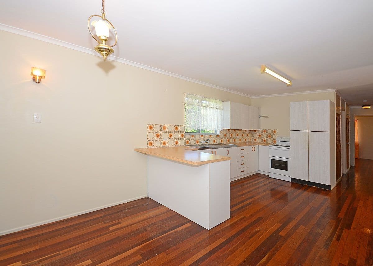 387 Boat Harbour Drive, SCARNESS QLD 4655, Scarness - Thumbnail 5