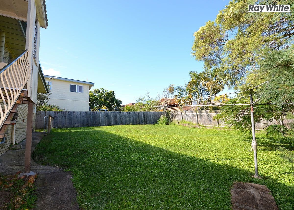 387 Boat Harbour Drive, SCARNESS QLD 4655, Scarness - Thumbnail 4