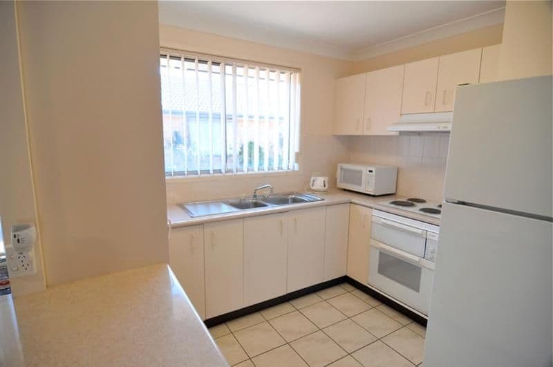 6 Joanna Close, CHARLESTOWN NSW 2290, Charlestown - Thumbnail 2