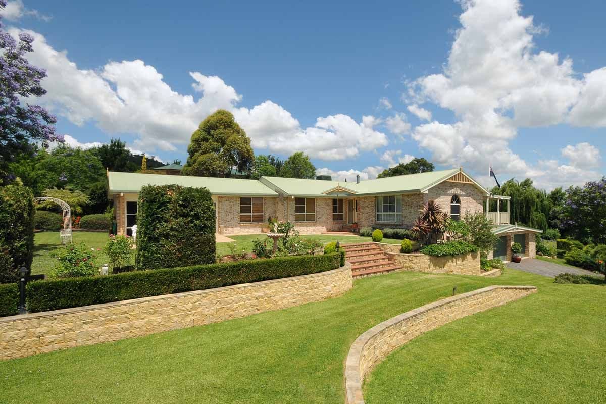 2 Grayson Court, HODGSON VALE QLD 4352, Hodgson Vale - Image 1