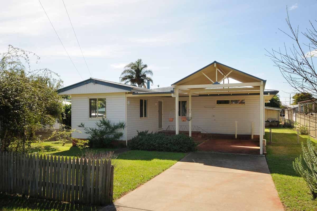 15 Shennan Street, HARRISTOWN QLD 4350, Harristown - Image 1