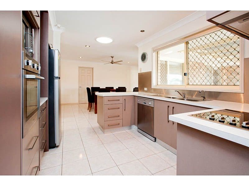 28 Delavan Street, WISHART QLD 4122, Wishart - Thumbnail 6