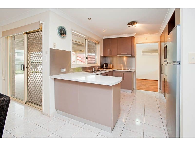 28 Delavan Street, WISHART QLD 4122, Wishart - Thumbnail 5