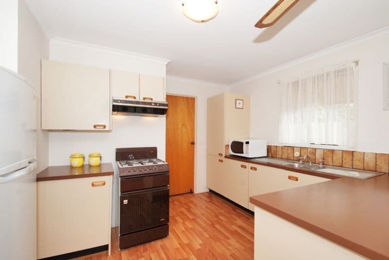 8 Cleeland Street, RESERVOIR VIC 3073, Reservoir - Thumbnail 2
