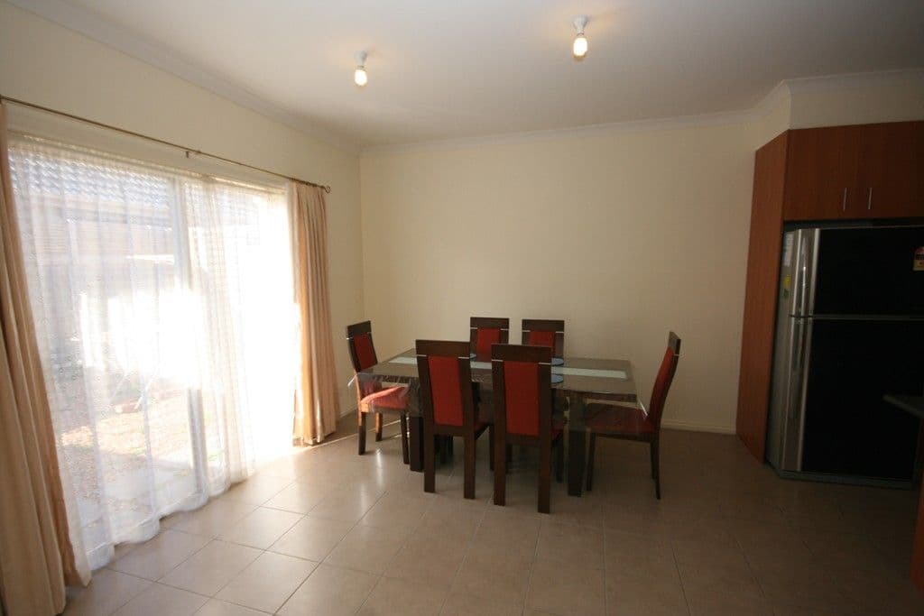 107 Fox Street, ST ALBANS VIC 3021, St Albans - Thumbnail 3