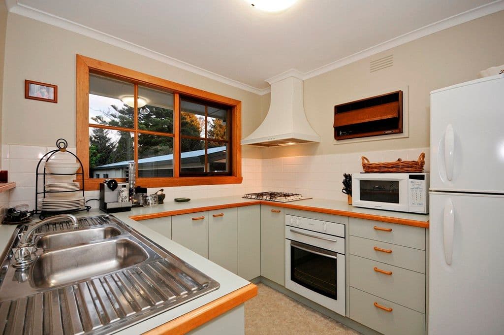 14 EDITH Avenue, CROYDON VIC 3136, Croydon - Thumbnail 4