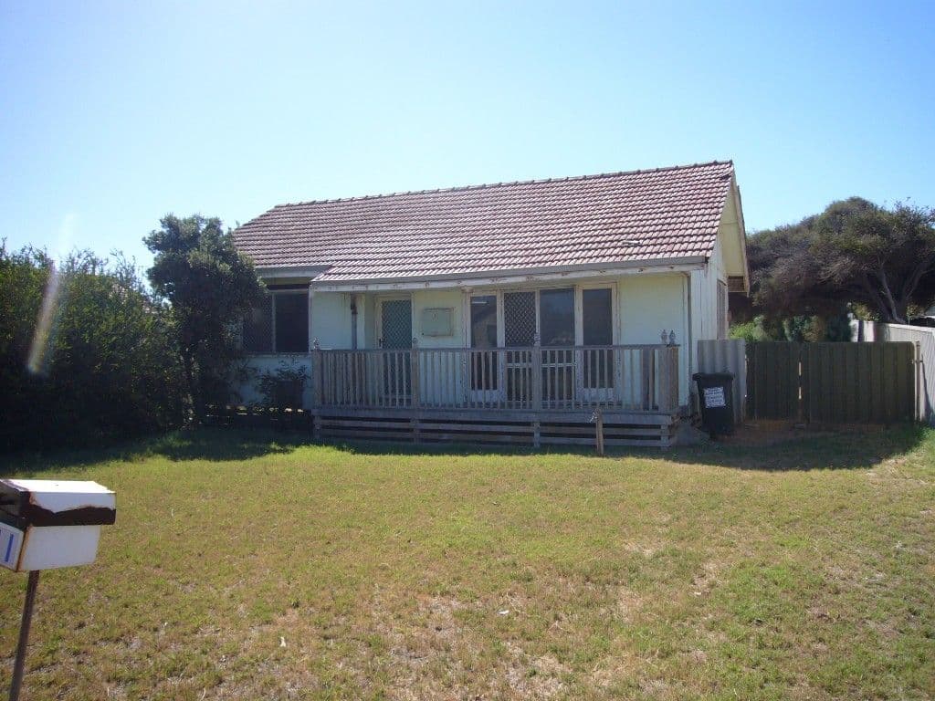 11 Maley Way, BEACHLANDS WA 6530, Beachlands - Image 1
