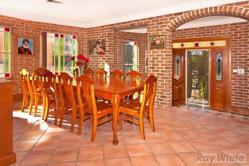4 Sparta Close, BOSSLEY PARK NSW 2176, Bossley Park - Thumbnail 3